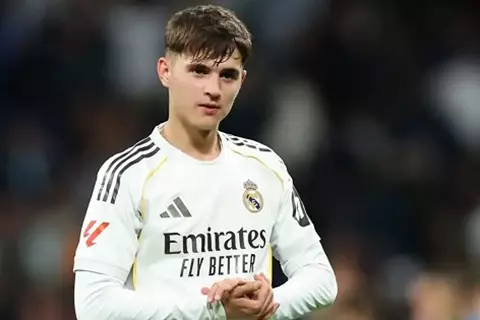 منافسة أوروبية على مدافع ريال مدريد